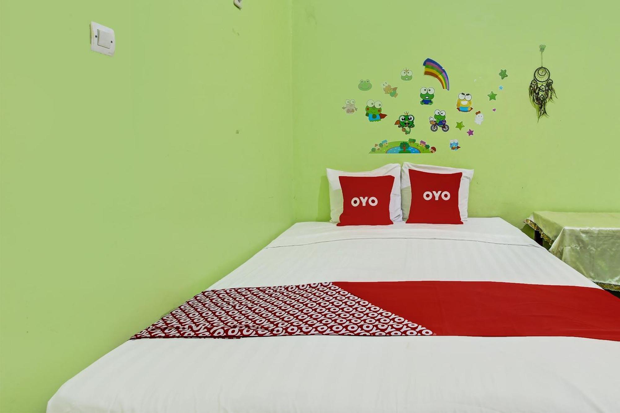 Hotel Oyo 92467 Cahyo Kost 1 Semarang Exterior foto