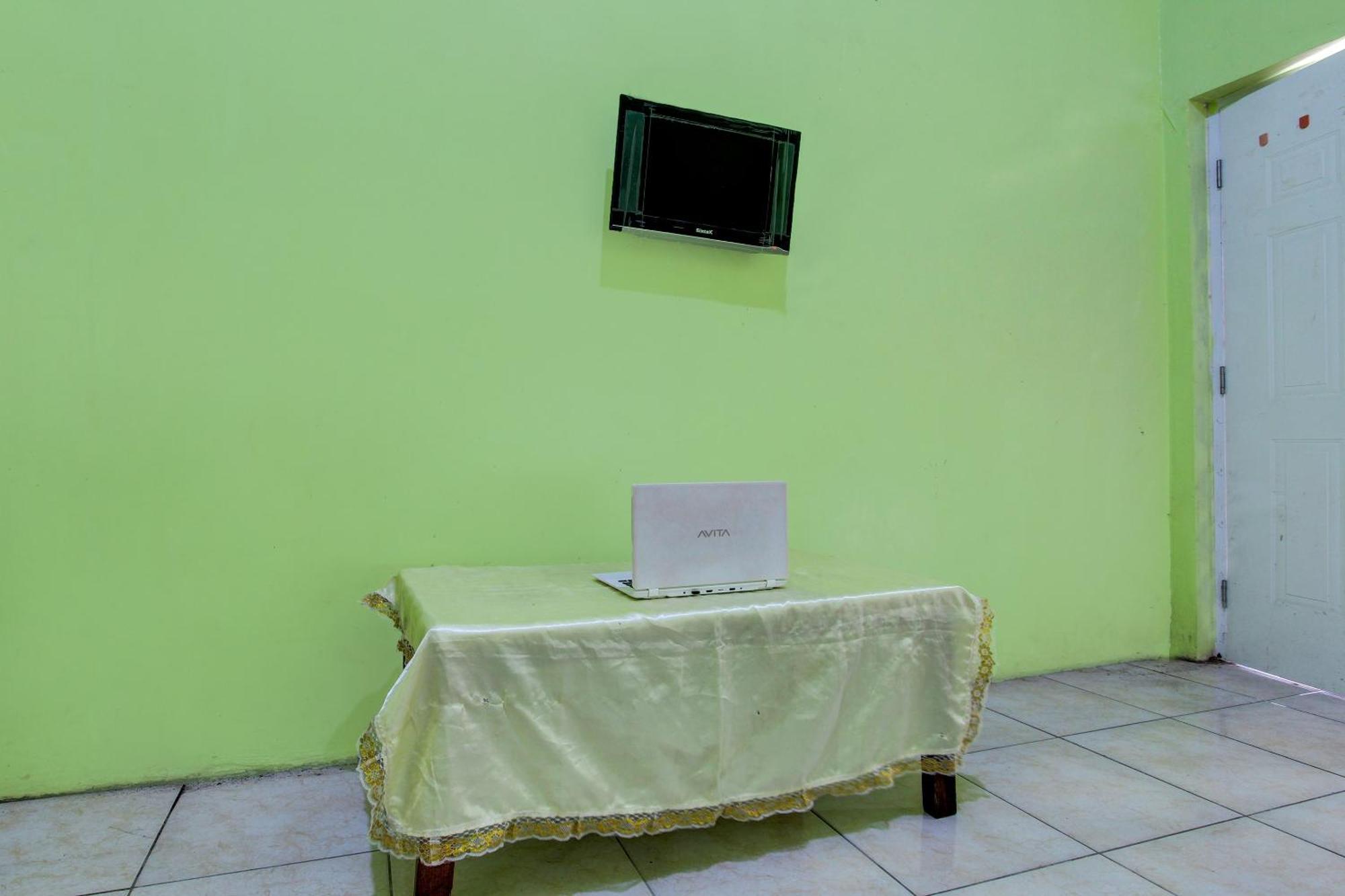 Hotel Oyo 92467 Cahyo Kost 1 Semarang Exterior foto