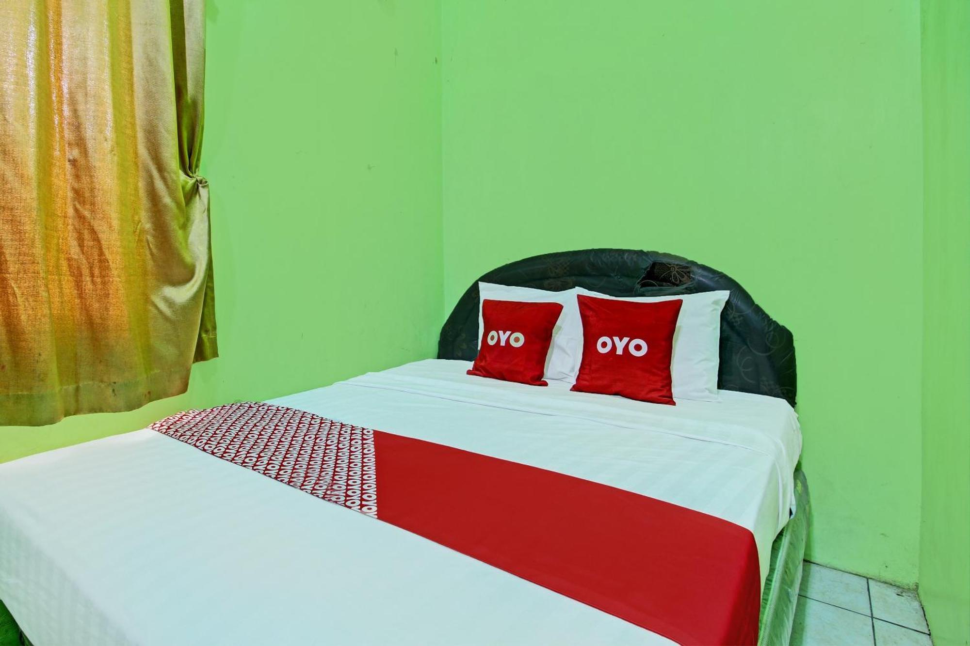 Hotel Oyo 92467 Cahyo Kost 1 Semarang Exterior foto