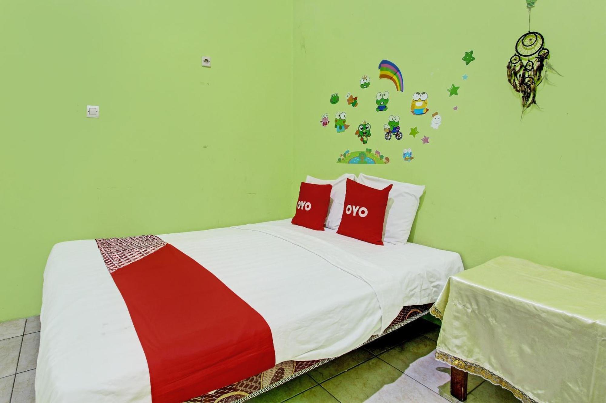 Hotel Oyo 92467 Cahyo Kost 1 Semarang Exterior foto